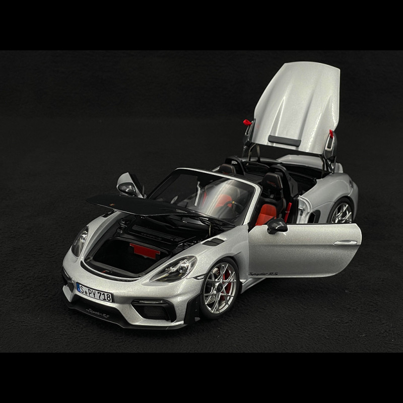 PORSCHE 718 Spyder RS avec pack Weissach 2023 Argent métallique | Collect World
