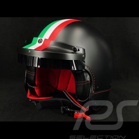 Mattschwarzer Helm mit grünen, weißen und roten Streifen – Schwarze und rote Lederverstärkung