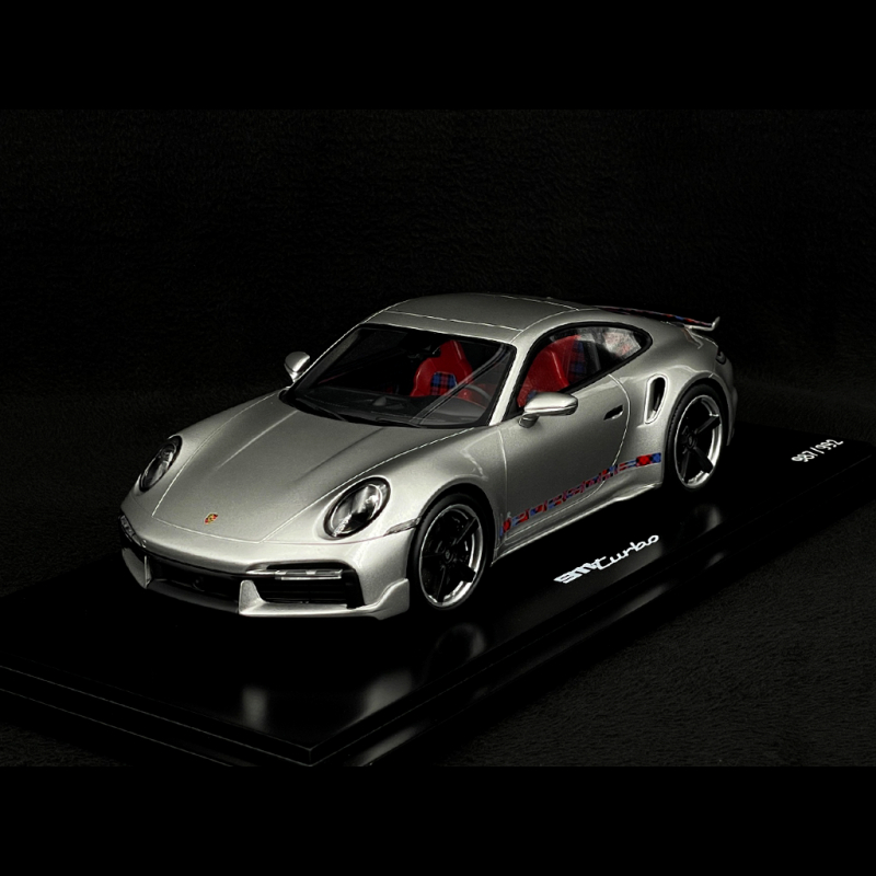 Spark 1:18 Porsche 911 (992) GT3 R Testcar Erlkönig white / black