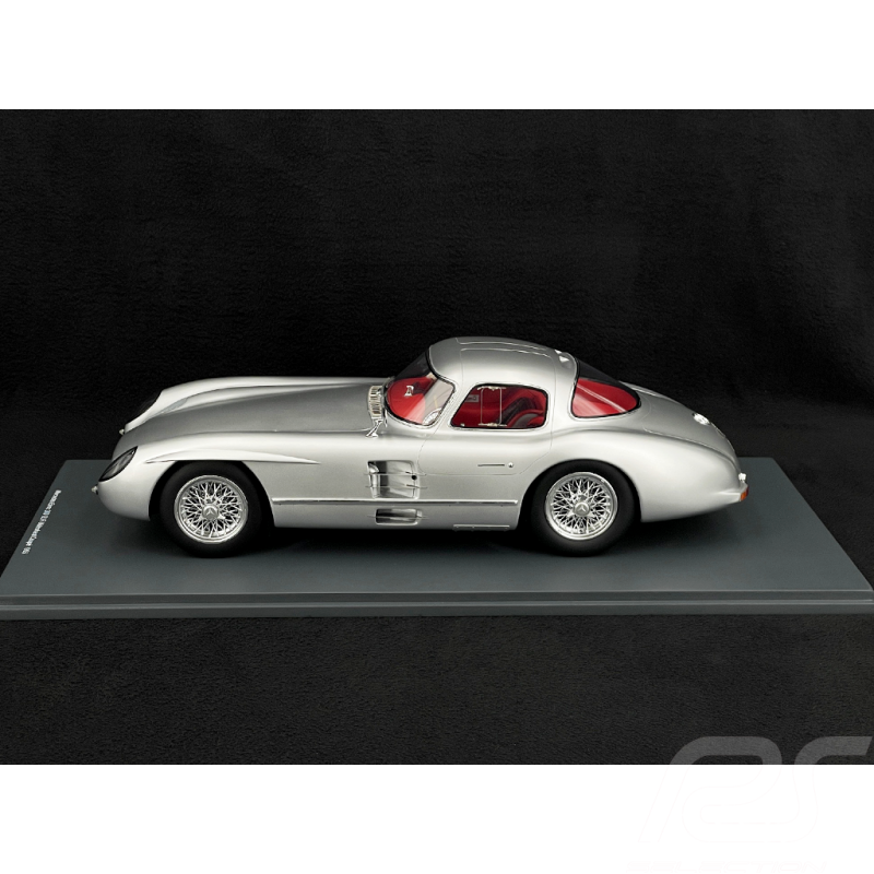 Mercedes-Benz 300 SLR Uhlenhaut Coupé 1955 Silber Metallic 1:12 Schuco 450052700