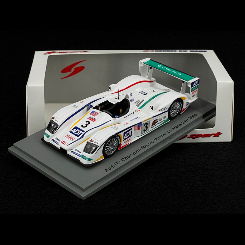 Audi R8 n°3 Winner 24H Le Mans 2005 1/43 Spark 43LM05