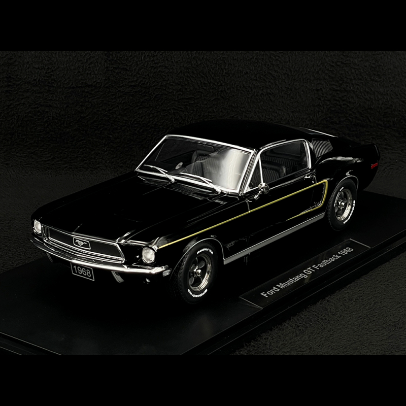 Ford Mustang GT 1/18 スケール 黒 1/18 AUTHENTIC COLLECTABLE Ford Mustang GT Fastback SHADOW