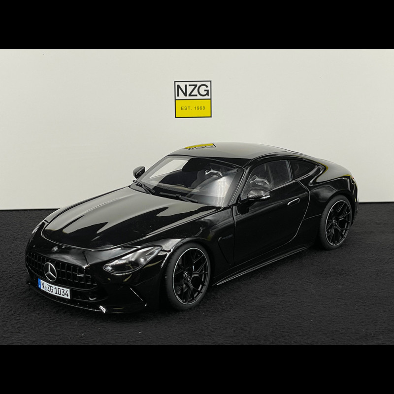 Mercedes-Benz AMG GT 63 4Matic - Noir Obsidienne - 1:18 NZG 1034/50