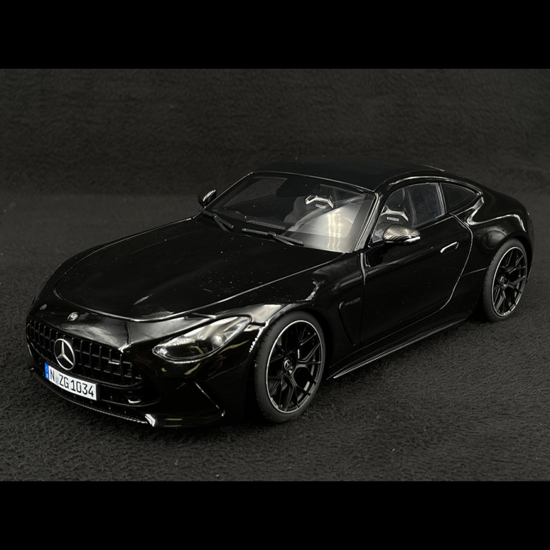 Mercedes-Benz AMG GT 63 4Matic - Obsidian Black - 1:18 NZG 1034/50