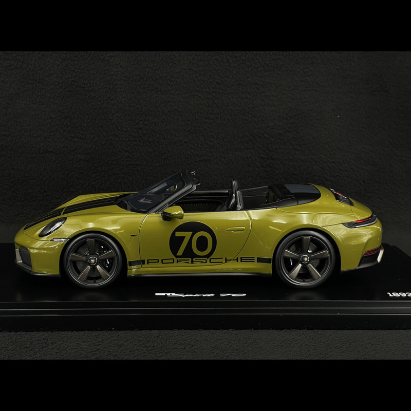 Porsche 911 Spirit 70 Type 992 Cabriolet 2025 Olive Neo 1/18 Spark
