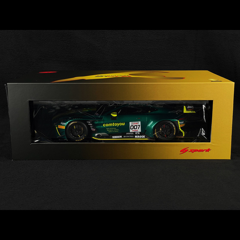 SPARK 1/18 – Aston Martin AMR-One #007 (Gruff) – Édition Limitée (manques)