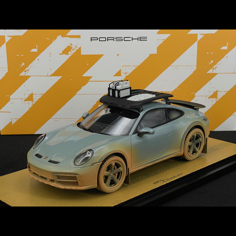 Porsche 911 Dakar Type 992 AHEAD Shadegreen Dirty Version 1/18