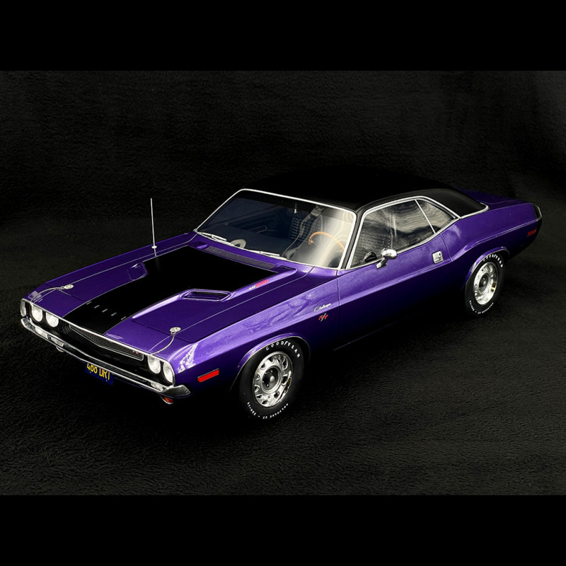 リゾレーヌ Lot 108M – RARE 1970 Plymouth Road Runner Convertible