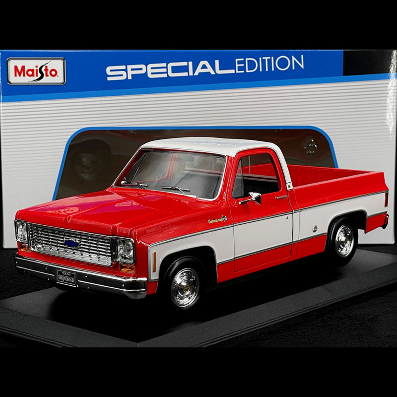 Chevrolet C-10 Pick-Up Cheyenne Super 1974 Red 1/18 Maisto 31467RD