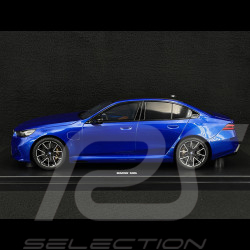 BMW M5 G90 Marina Bay Blau Metallic 2024 1/18 GT Spirit GT507