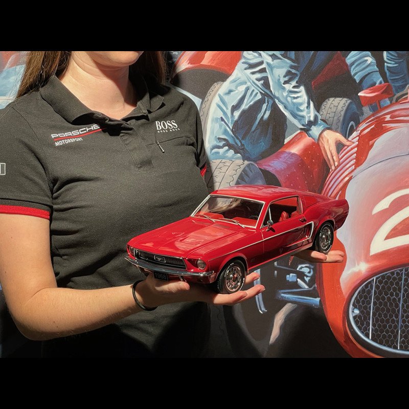 KK Scale 1:12 - Coche deportivo a escala - Ford Mustang GT Fastback 1968 ( Bullitt Look-Alike) - Modelo de fundición a presión con aberturas