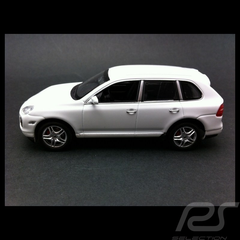 Porsche Cayenne turbo 2007 blanc 1/43 Minichamps 436066270