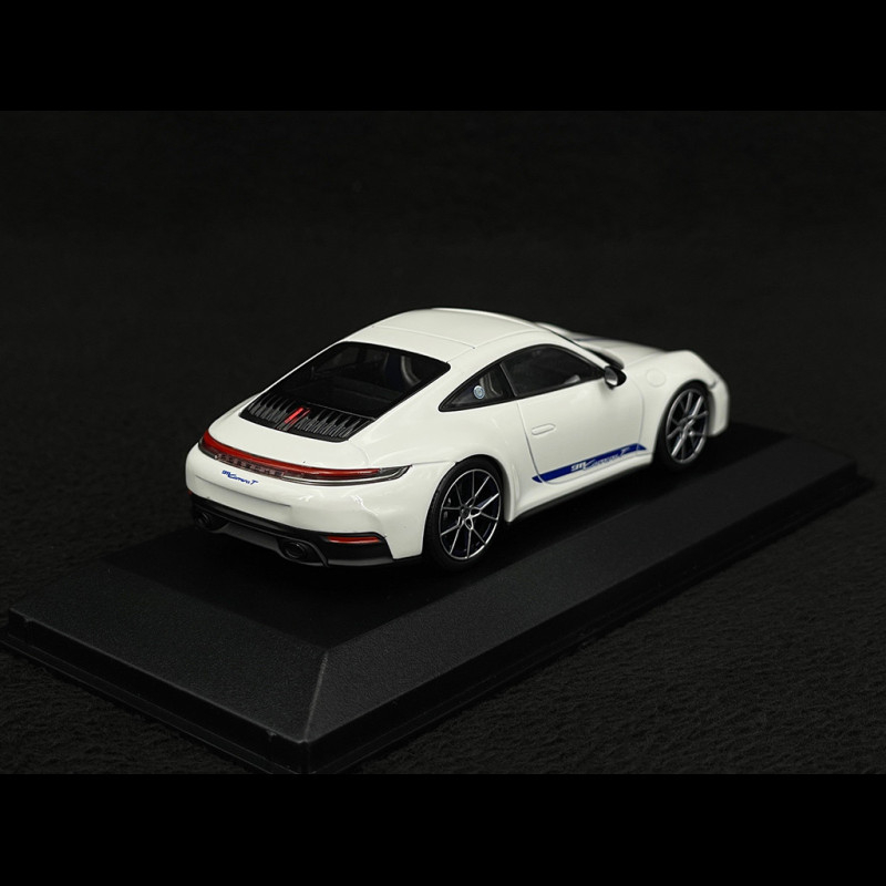 Miniature Porsche 911 992 Turbo S 1:43 Minichamps – Édition Noël 2024 Bleu Gentiane – Collectionneur