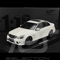 Mercedes-Benz C63 AMG 2007 Diamantweiß 1/18 GT Spirit GT928