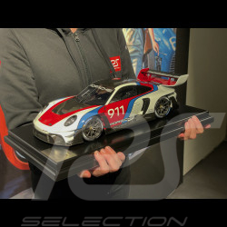 Porsche 911 GT3 R Rennsport Type 992 2024 Presentation White / Red / Blue 1/12 Spark WAP0235010SGTR