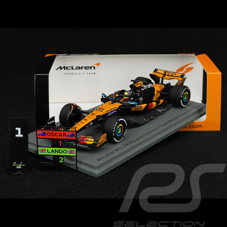 Oscar Piastri McLaren MCL39 n° 81 Sieger GP China 2025 Mit Boxentafel 1/43 Spark S9580