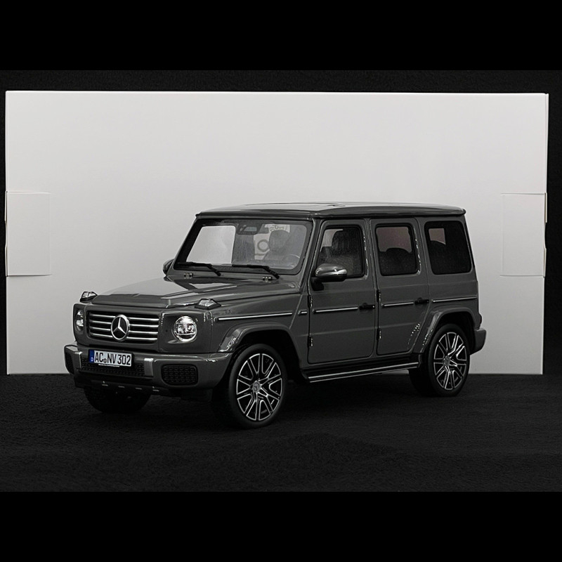 Mercedes-Benz G-Class 2024 Classic Grey 1/18 Norev 183035