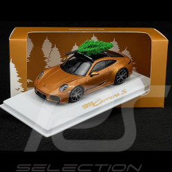 Porsche 911 Carrera S Type 922.2 2024 avec Sapin de Noël Or Nordique Métallique 1/43 Spark WAP0200230T911