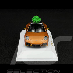 Porsche 911 Carrera S Type 922.2 2024 mit Weihnachtsbaum Nordic Gold Metallic 1/43 Spark WAP0200230T911