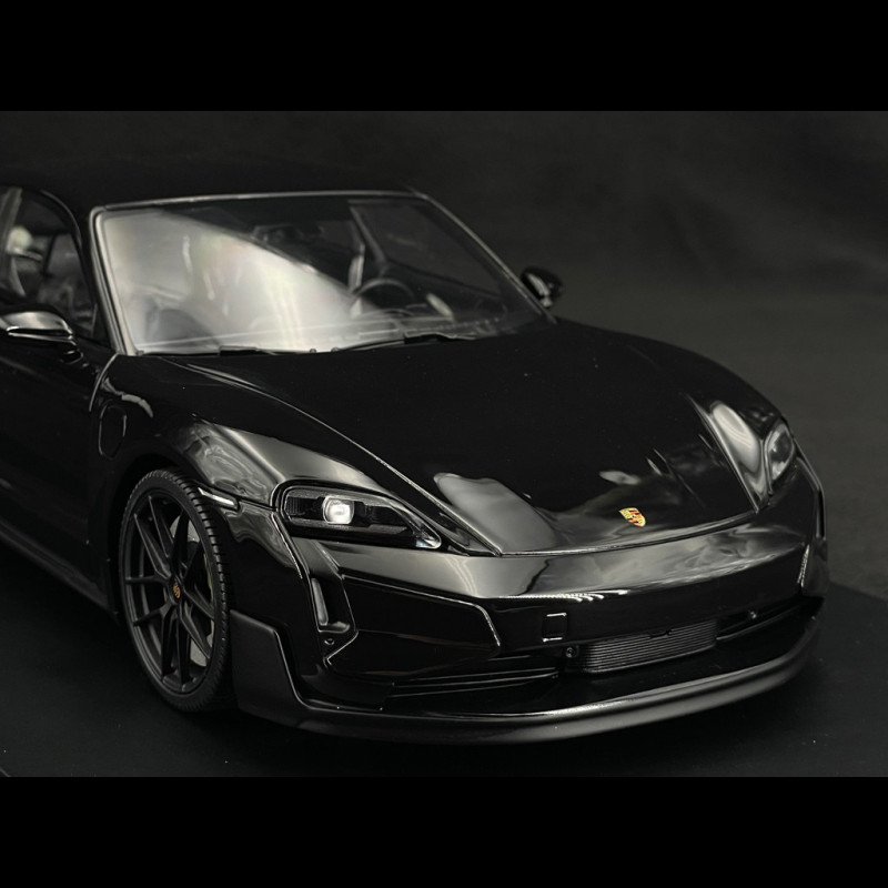 Porsche Taycan Turbo GT 2024 Weissach Package Black 1/18