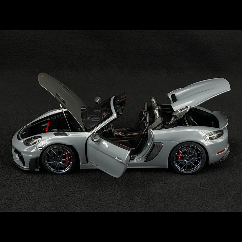 Porsche 718 Spyder RS Weissach Package 2024 Arctic Grey 1/18