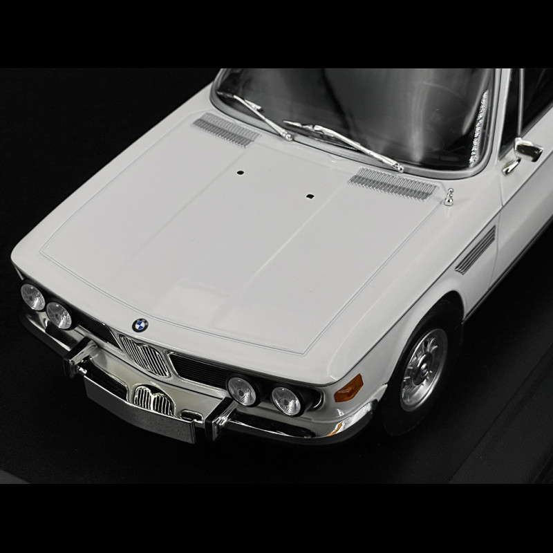 BMW 2800 CS 1968 White 1/18 Minichamps 155028030