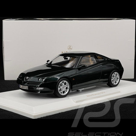 Alfa Romeo GTV 2001 Coventry Green Metallic 1/18 Norev 187842