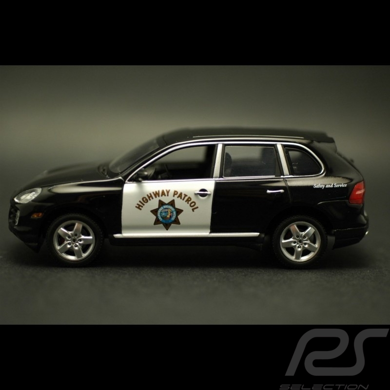 Porsche Cayenne Highway Patrol 