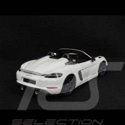 Porsche 718 Spyder RS Weissach Package 2024 Weiß 1/18 Minichamps 110063131