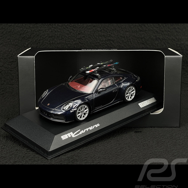 Porsche 911 Carrera Coupe Typ 992.2 2024 Mit Skiern Carbonschwarz 1/43 Minichamps WAP0201650SSKI