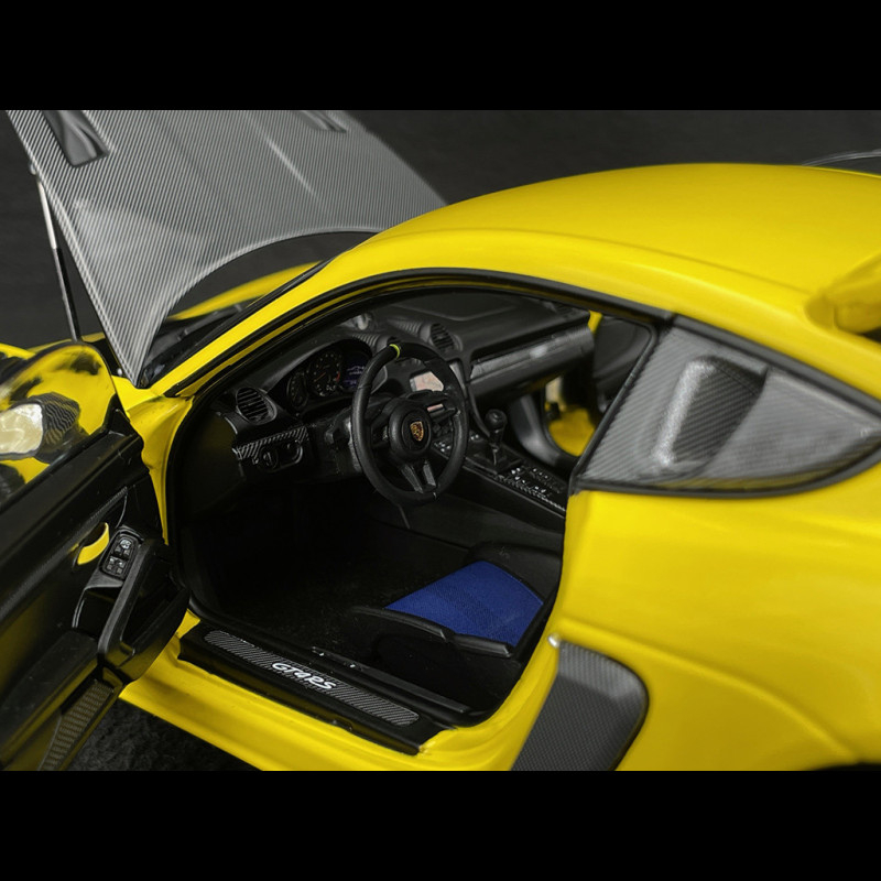 Minichamps Porsche 718 Cayman GT4 Clubsport 2019 #4 Jaune