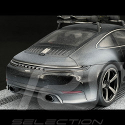 Porsche 911 Carrera S Type 992.2 2024 Noir avec Skis Porsche 1/18 Spark WAP0210230T911