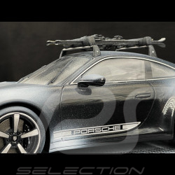 Porsche 911 Carrera S Type 992.2 2024 Noir avec Skis Porsche 1/18 Spark WAP0210230T911