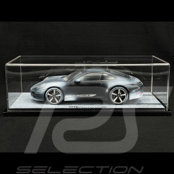 Porsche 911 Carrera S Typ 992.2 2024 Schwarz mit Porsche Skiern 1/18 Spark WAP0210230T911