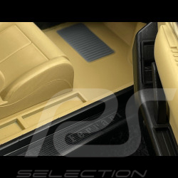 Trio Ferrari Testarossa Monospecchio 1984 White + Sunny And Rico Figures Miami Vice 1/12 KK Scale