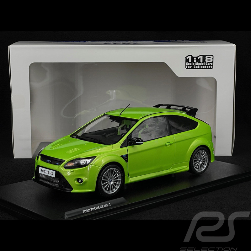 Ford Focus RS MK2 2009 Ultimate Metallic Green 1/18 Solido S1813101