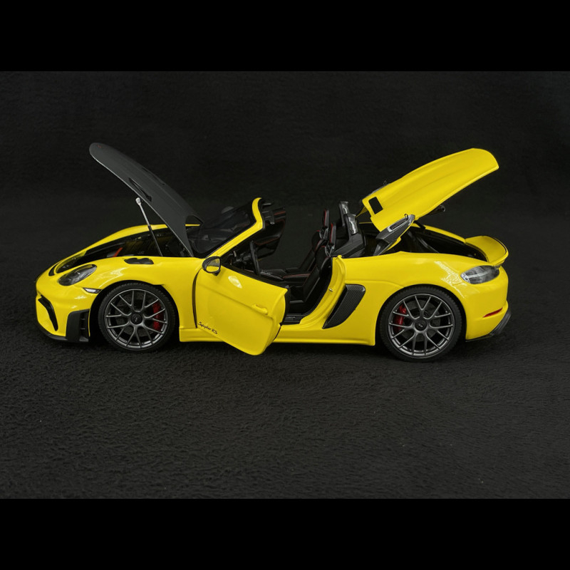 Porsche 718 Spyder RS Weissach Package 2024 Racing Yellow 1/18