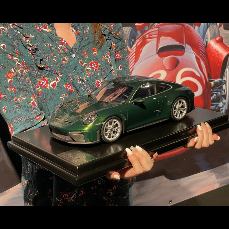 Porsche 911 GT3 Touring Type 992.2 2024 Oak Green Neo Metallic 1