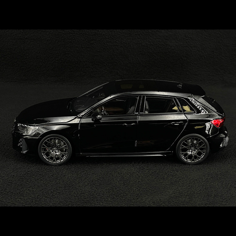 Audi RS3 2025 Black Myth 1/18 Norev 188388