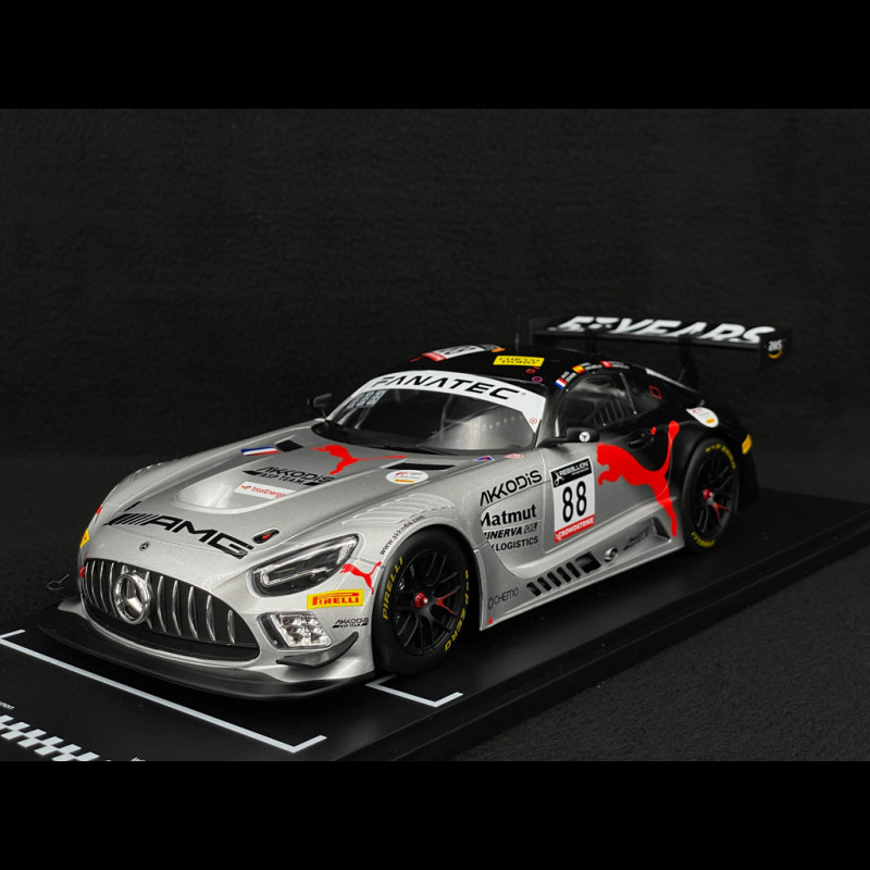 Mercedes-AMG GT3 Evo n° 88 Winner 24h Spa 2022 1/18 Ixo LEGT18