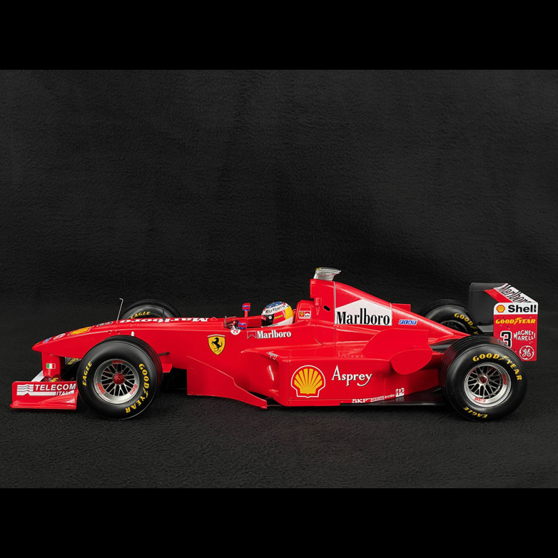 Un Ferrari F300 de F1, de Michael Schumacher, sale a subasta