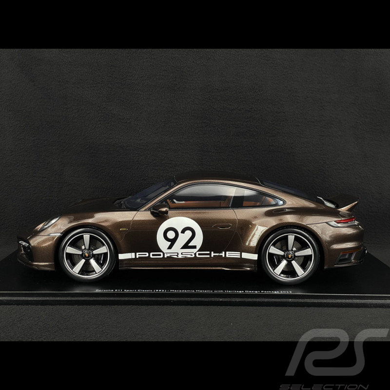 Porsche 911 Sport Classic Heritage Type 992 2023 Macadamia Metallic 1/12 Schuco 12U00004