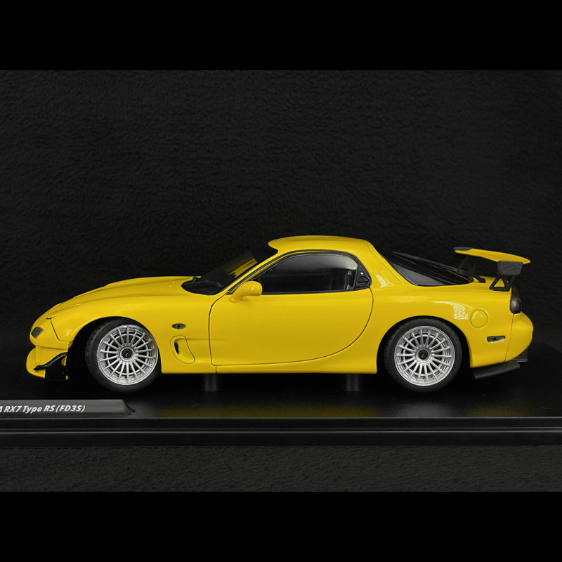 Mazda RX-7 FD3RS Streetfighters 1994 Yellow 1/18 Solido S1810603