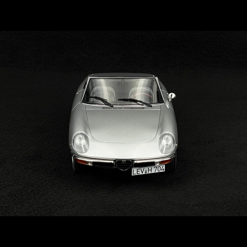 Alfa Romeo 2000 Spider 1973 Light Grey 1/18 Norev 187884