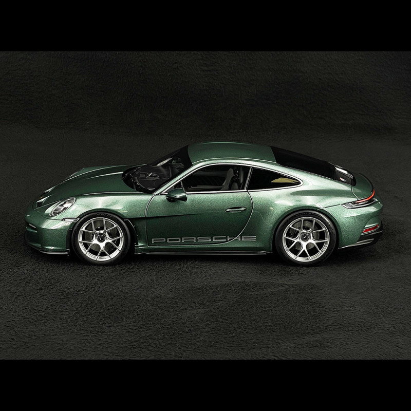 Porsche 911 S/T Type 992 2023 Malachite Green Metallic 1/18 Norev