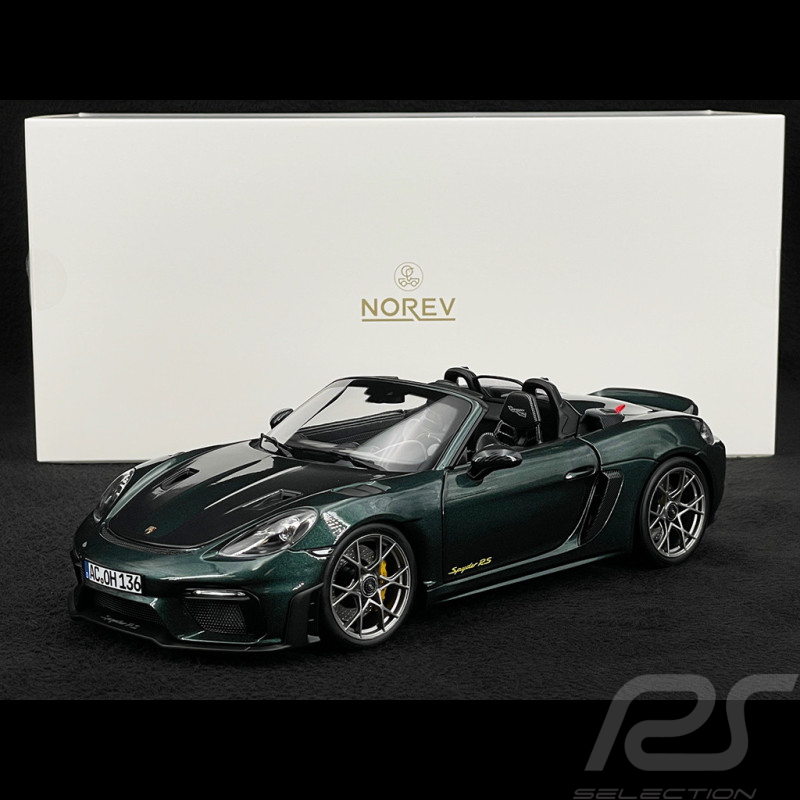 Porsche 718 Spyder RS ​​Weissach Package 2023 Forest Green Metallic 1/18 Norev 187272