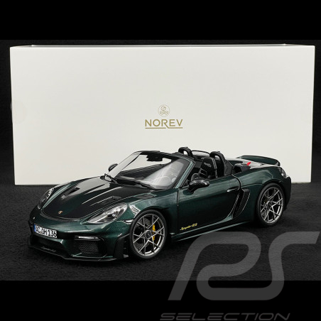 Porsche 718 Spyder RS ​​Weissach Package 2023 Waldgrün Metallic 1/18 Norev 187272