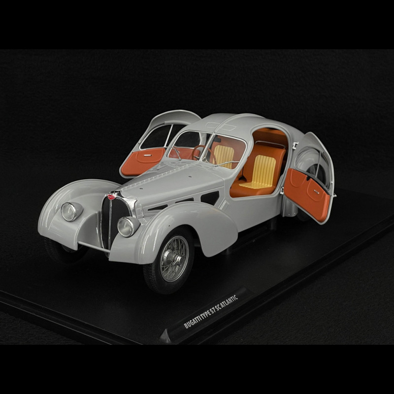 Bugatti Atlantic Type 57 SC 1937 Mat Silver 1/18 Solido S1802106