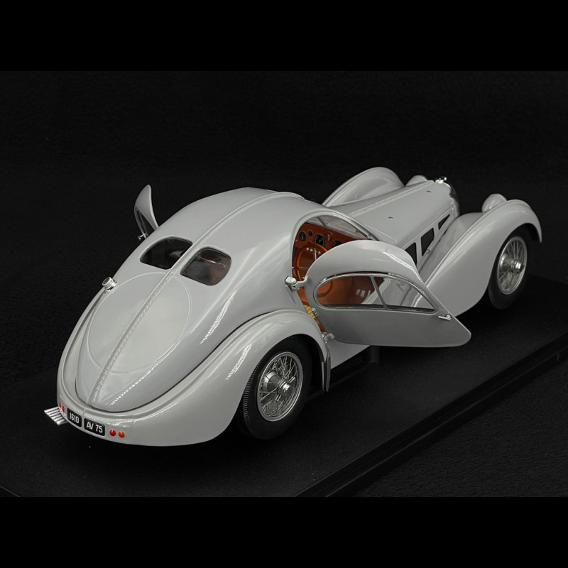 Bugatti Atlantic Type 57 SC 1937 Mat Grey 1/18 Solido S1802106