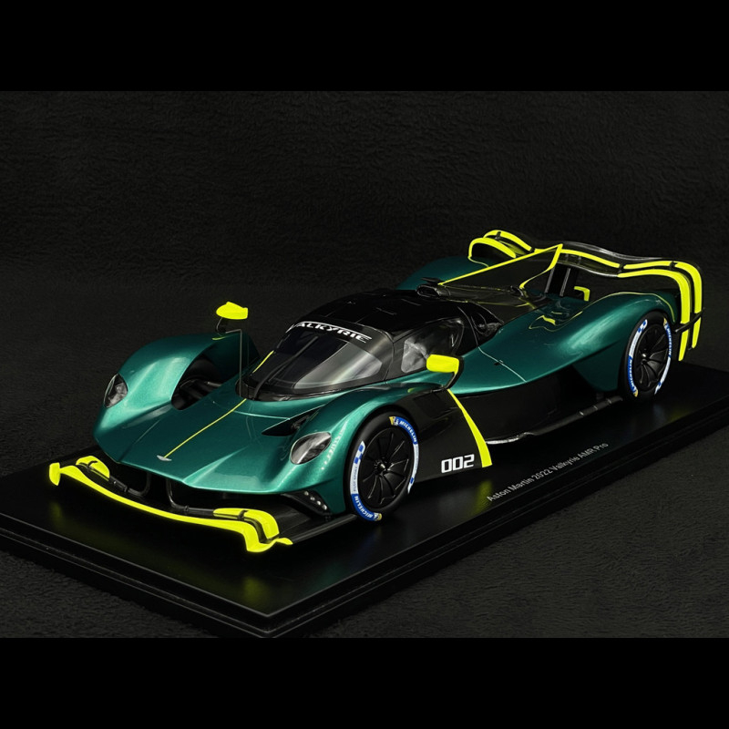 Aston Martin Valkyrie AMR Pro 2022 Racing Green 1/18 Spark 18S943